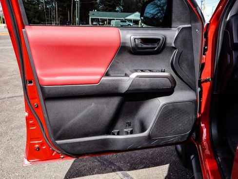 Used 2023 Toyota Tacoma SR5 w/ Technology Package image 36