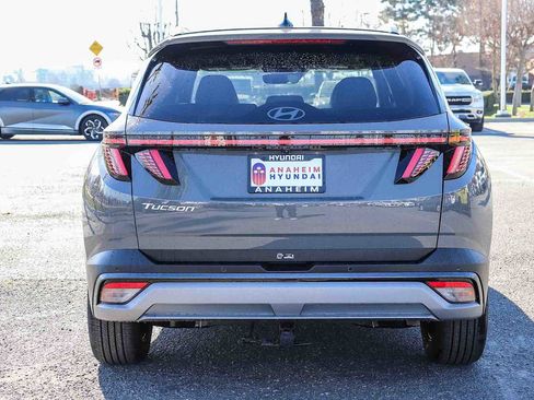New 2025 Hyundai Tucson Limited image 7