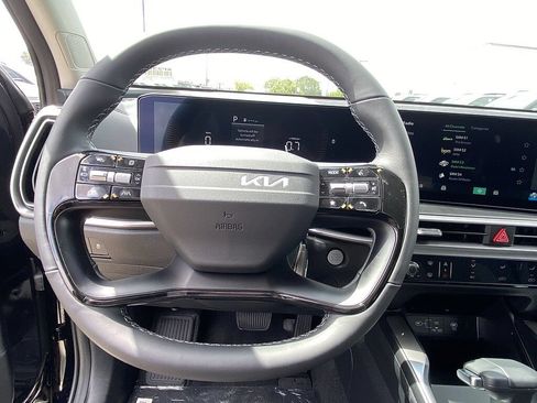 New 2026 Kia Sorento LX FWD image 15
