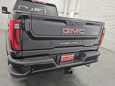 New 2026 GMC Sierra 2500 Denali w/ Denali Reserve Package AWD/4WD image 7