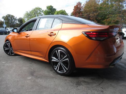 Used 2021 Nissan Sentra SR w/ SR Premium Package image 12
