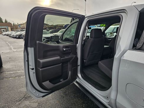 Used 2024 Chevrolet Silverado 1500 Custom Trail Boss w/ Dark Appearance Package image 15