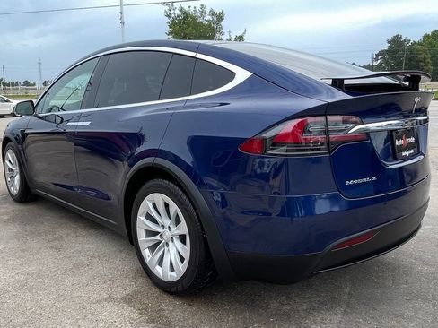 Used 2018 Tesla Model X 75D AWD/4WD image 7