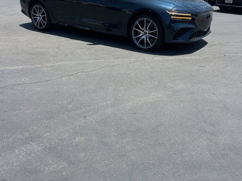 Used 2025 Genesis G70 2.5T RWD image 5