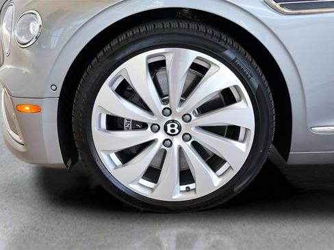 New 2026 Bentley Flying Spur Plug-In Hybrid image 6