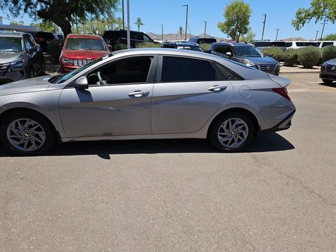 Certified 2024 Hyundai Elantra SEL FWD image 8