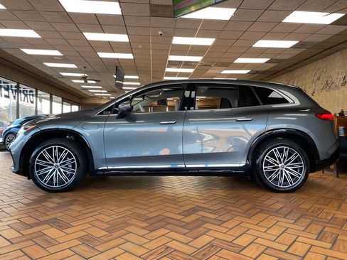 Used 2023 Mercedes-Benz EQS 580 4MATIC SUV image 5