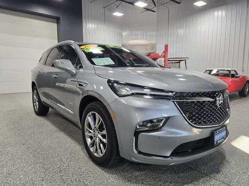 Certified 2024 Buick Enclave Avenir w/ Avenir Technology Package image 7