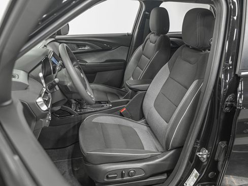 Used 2022 Chevrolet TrailBlazer LT w/ Convenience Package image 18