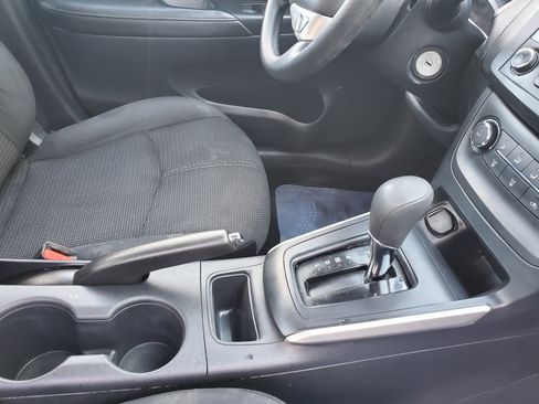 Used 2017 Nissan Sentra S image 25