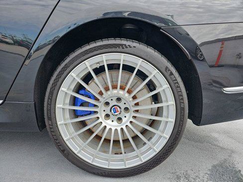 Used 2022 BMW ALPINA B7 xDrive w/ Luxury Rear Seating Package image 34