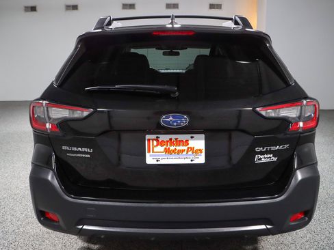 Used 2023 Subaru Outback Premium AWD/4WD image 8
