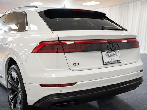 Used 2025 Audi Q8 Premium Plus AWD/4WD image 6
