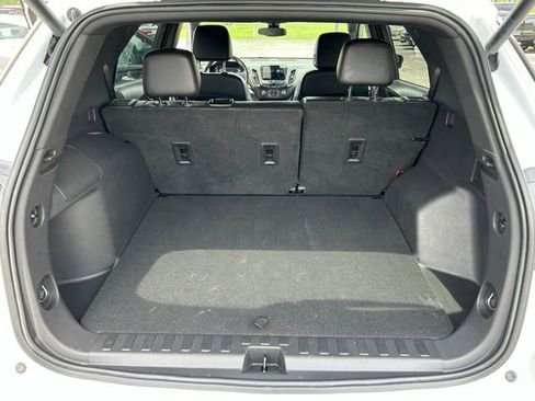 Used 2022 Chevrolet Equinox RS w/ RS Leather Package FWD image 13