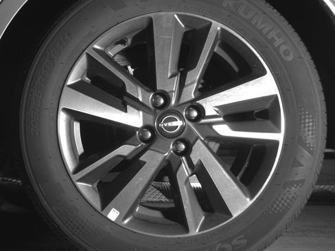 Used 2025 Nissan Versa SV image 14