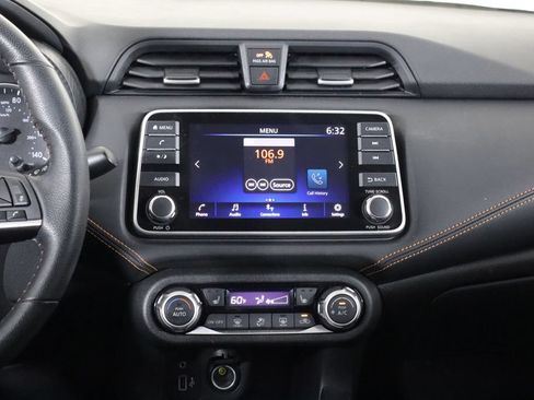 Used 2022 Nissan Versa SR w/ Convenience Package FWD image 24