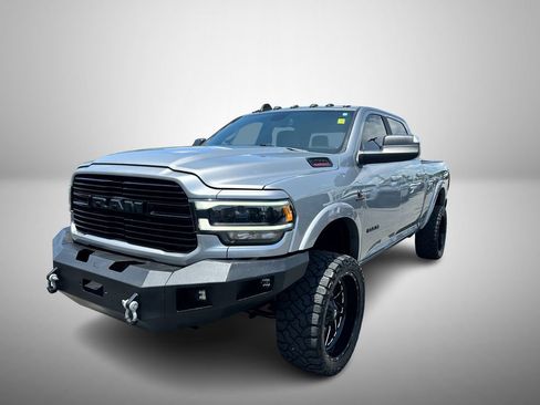 Used 2022 RAM 2500 Laramie w/ Night Edition AWD/4WD image 2