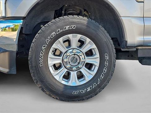 Used 2021 Ford F250 XL w/ STX Appearance Package AWD/4WD image 22