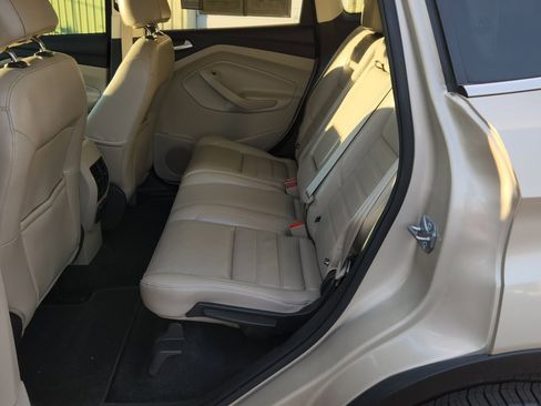 Used 2017 Ford Escape Titanium image 26