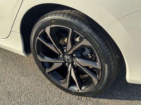 Used 2019 Honda Civic Sport image 10
