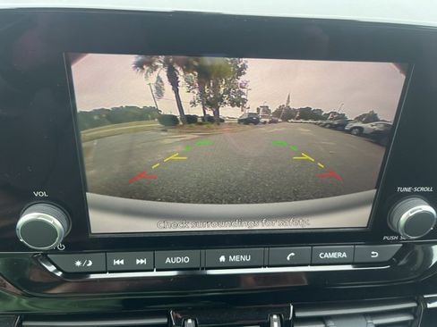 New 2025 Nissan Pathfinder SV image 13