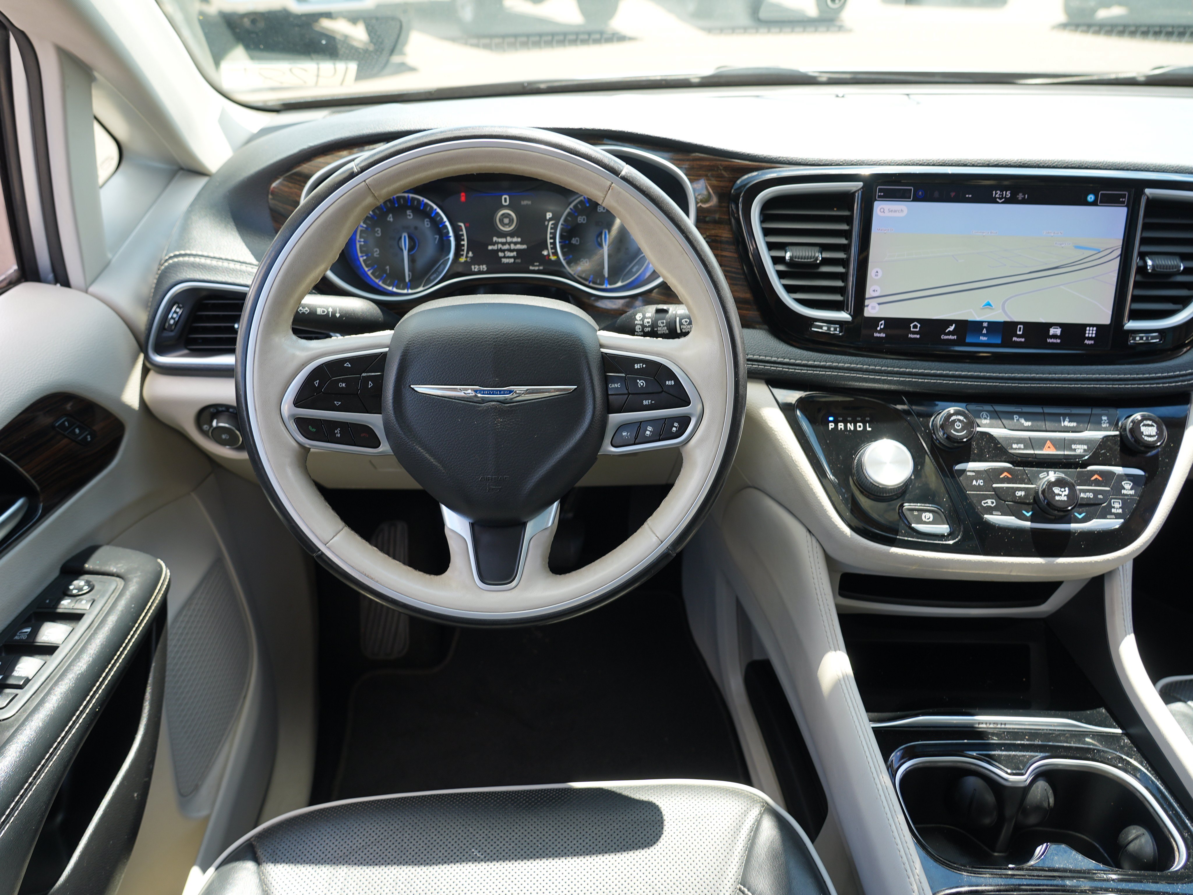 Used 2021 Chrysler Pacifica Limited AWD/4WD image 18