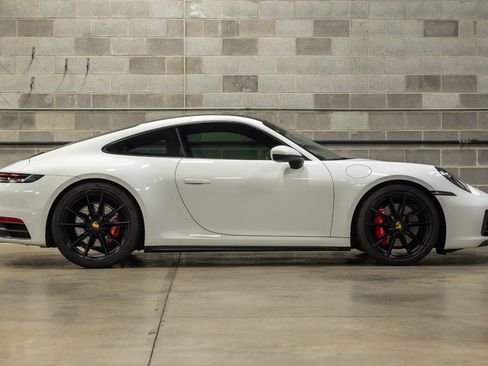Used 2020 Porsche 911 Carrera 4S AWD/4WD image 8