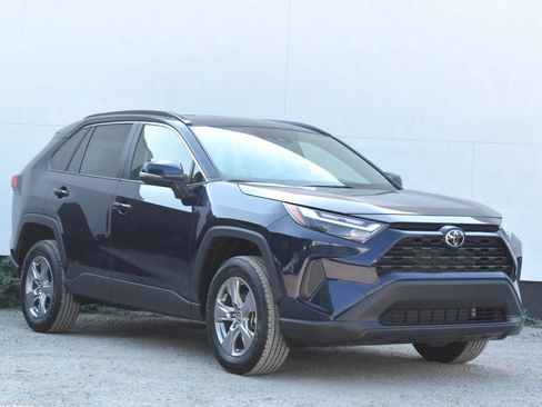 Used 2025 Toyota RAV4 XLE w/ Weather Package AWD/4WD image 1