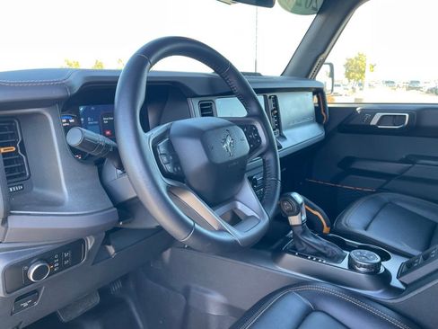 Used 2024 Ford Bronco Badlands image 11