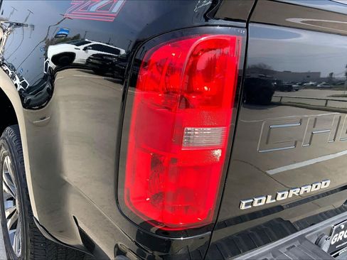 Used 2021 Chevrolet Colorado Z71 w/ Safety Package image 25