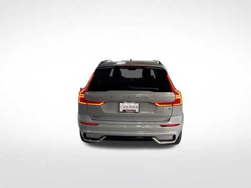 Certified 2024 Volvo XC60 B5 Core w/ Climate Package AWD/4WD image 5