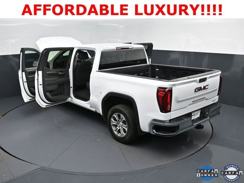 Used 2025 GMC Sierra 1500 SLT image 2