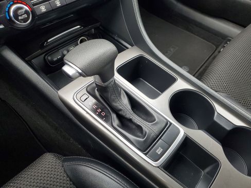 Used 2019 Kia Optima S w/ S Panoramic Sunroof Package image 22