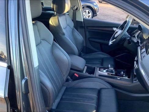 Used 2021 Audi Q5 e Premium Plus w/ Premium Plus Package image 7