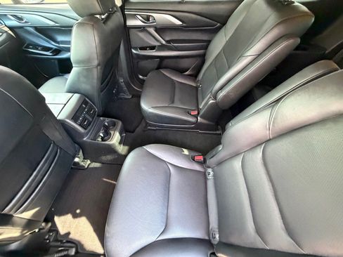 Used 2021 MAZDA CX-9 Touring w/ Touring Premium Package FWD image 13
