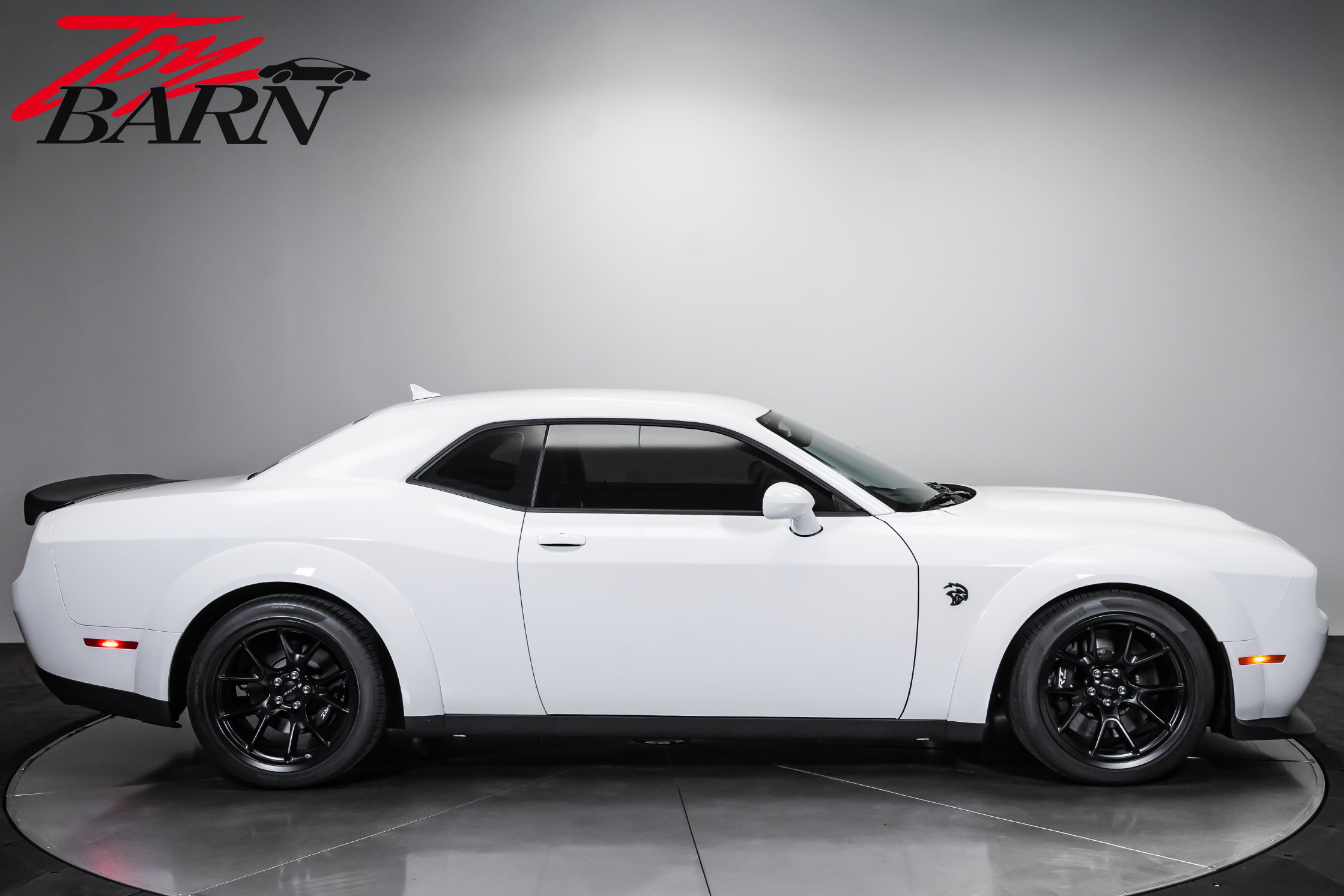Used 2022 Dodge Challenger SRT Hellcat RWD image 6