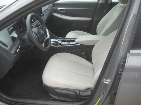 Used 2022 Hyundai Sonata SE FWD image 13