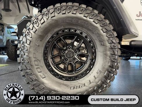 Used 2025 Jeep Wrangler Unlimited Rubicon AWD/4WD image 25