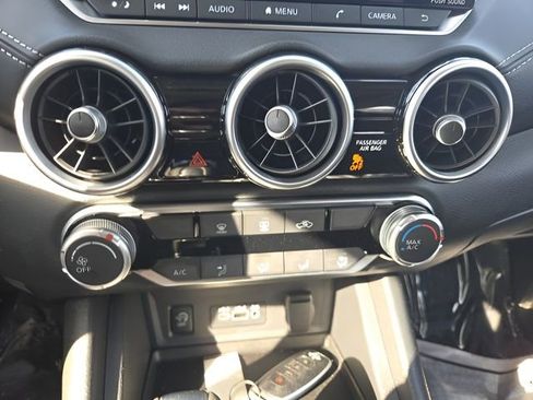 Used 2025 Nissan Sentra SV image 18