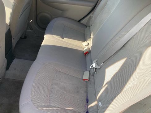 Used 2015 Nissan Rogue S image 15