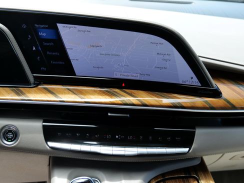 Used 2021 Cadillac Escalade Sport Platinum image 24