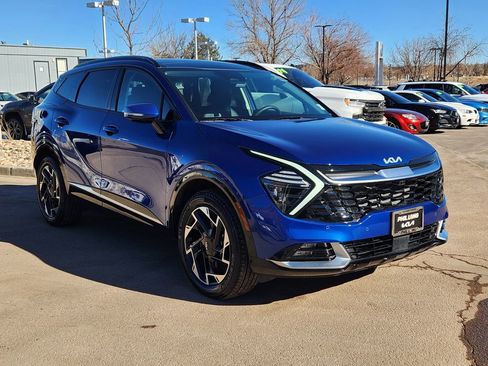 Used 2025 Kia Sportage SX image 3