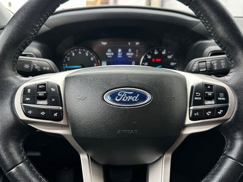 Certified 2023 Ford Explorer Limited w/ Equipment Group 301A AWD/4WD image 24