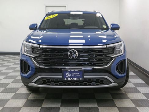 Certified 2025 Volkswagen Atlas Cross Sport SE AWD/4WD image 4
