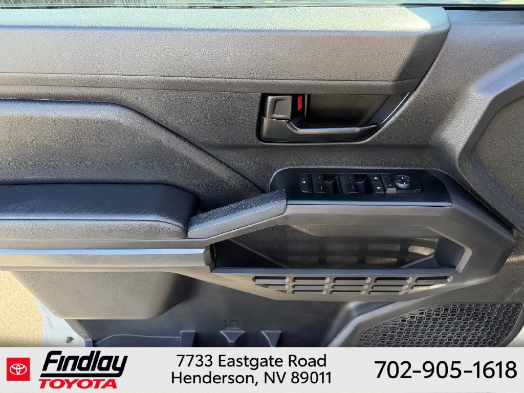 Used 2025 Toyota Tacoma SR5 AWD/4WD image 14