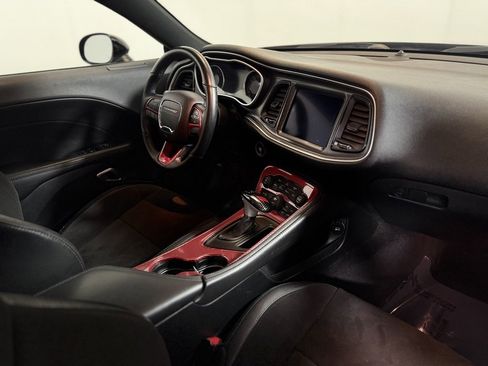 Used 2018 Dodge Challenger R/T Scat Pack w/ Leather Interior Group image 10