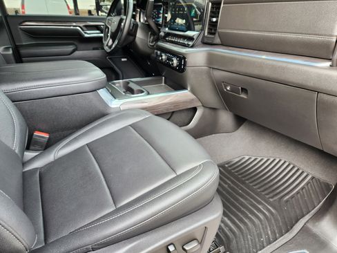 Used 2024 Chevrolet Silverado 3500 LTZ w/ LTZ Plus Package image 15