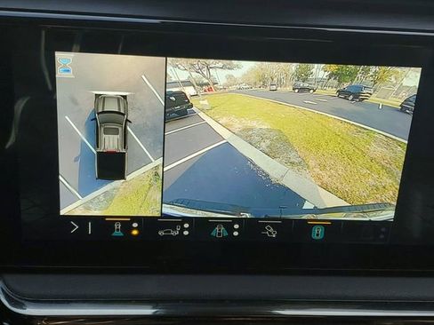 Used 2022 GMC Sierra 1500 AT4 w/ AT4 Premium Package AWD/4WD image 18