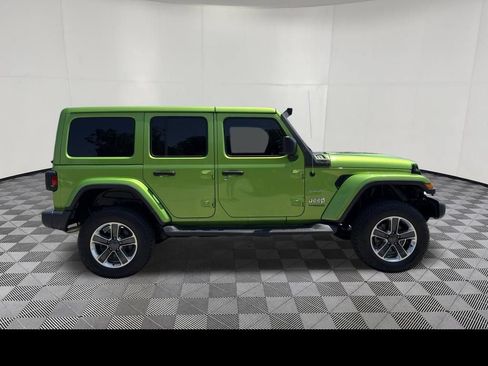 Used 2019 Jeep Wrangler Unlimited Sahara AWD/4WD image 5