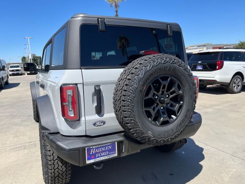 New 2026 Ford Bronco Badlands AWD/4WD image 4